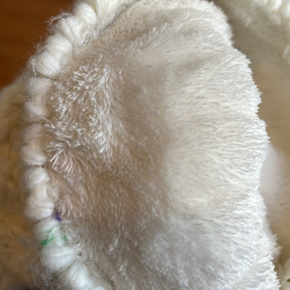 Little Girls Burton Beanie - Picture 3 of 4